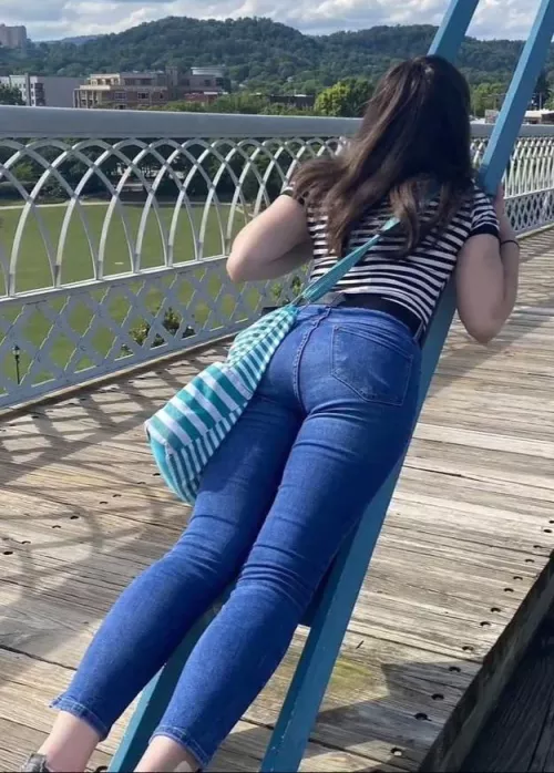 What do you think about her? dm me