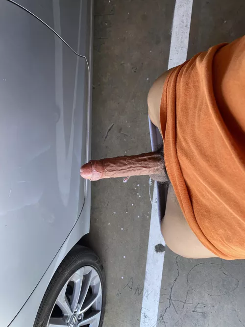 Who likes veiny skin?