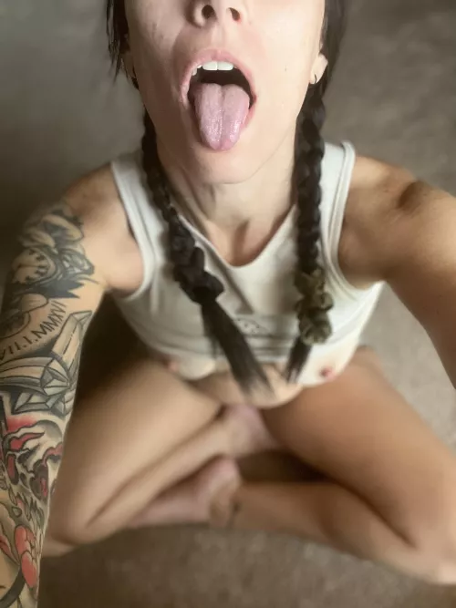 Wide open for a fun time😁