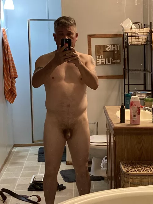 42M 5”7 168lbs self confidence