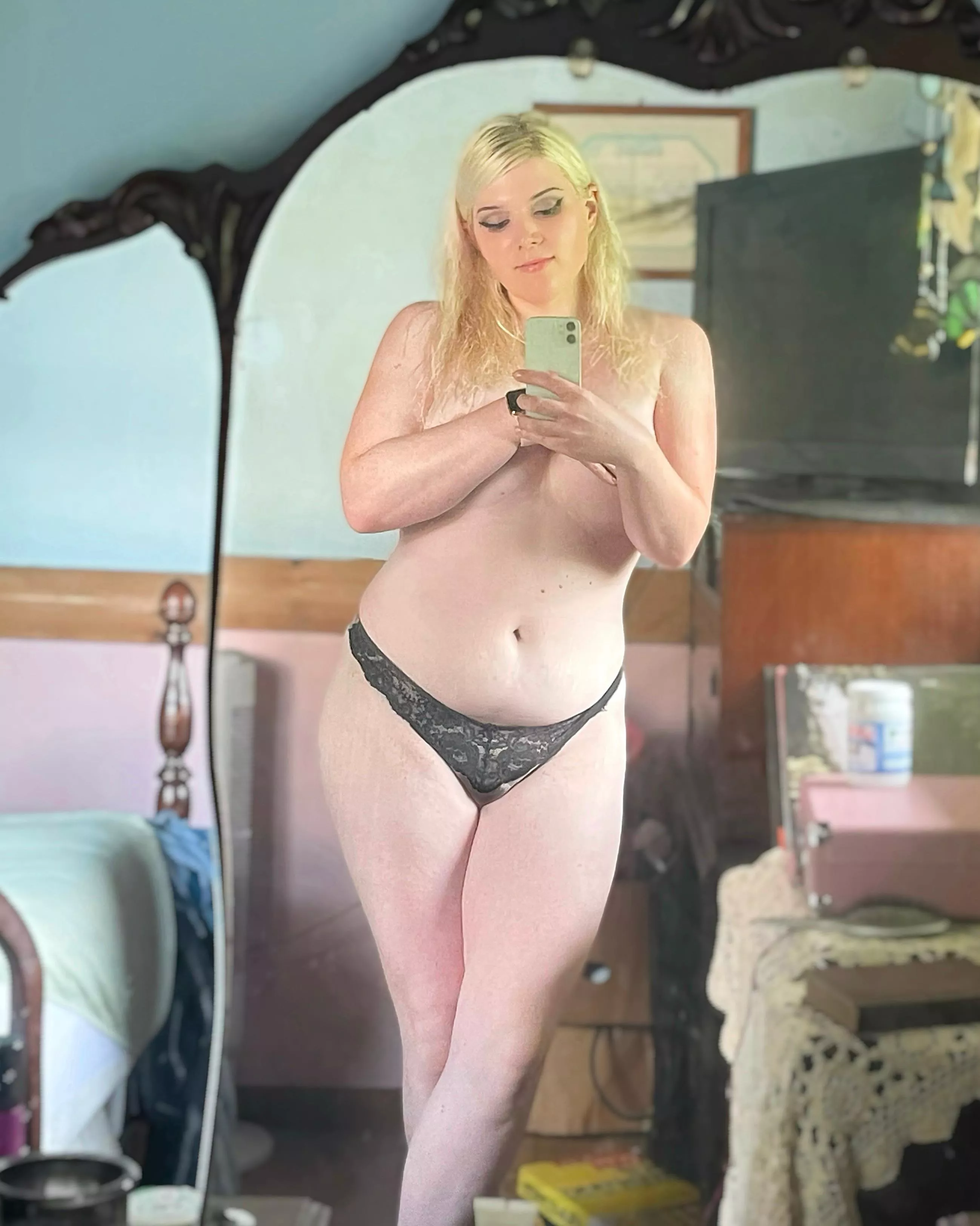A chubby tgirl is offered! Accept? 🥺
