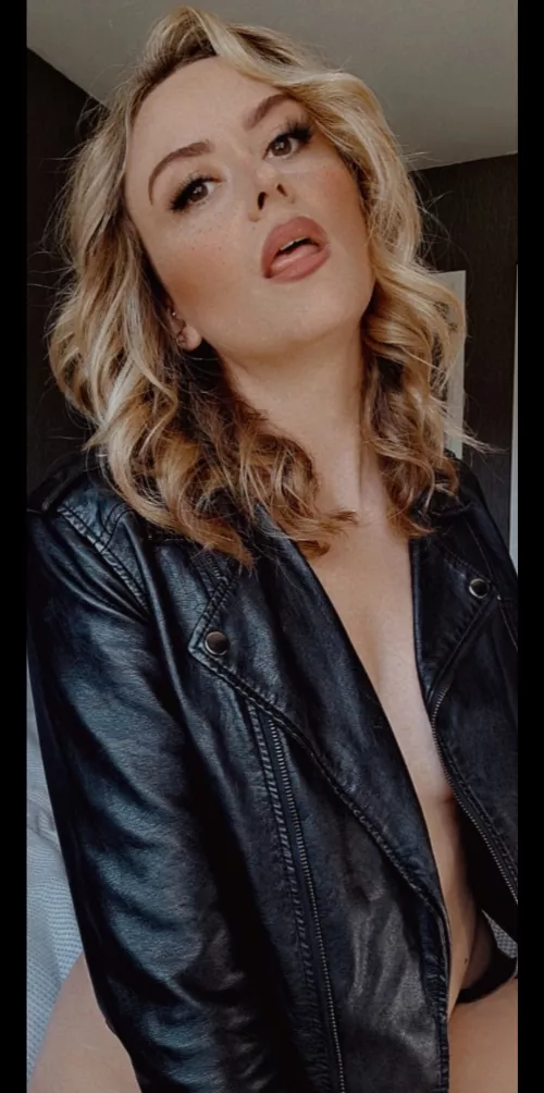 A lady who is classy tastes so much sweeter when she's nasty