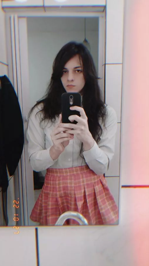 Anime school girl wannabe >w<