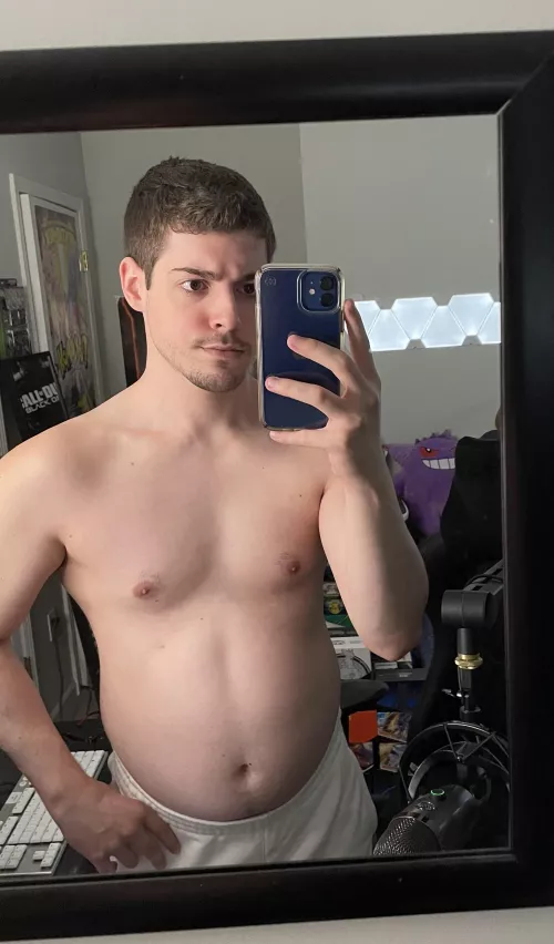 Another belly selfie