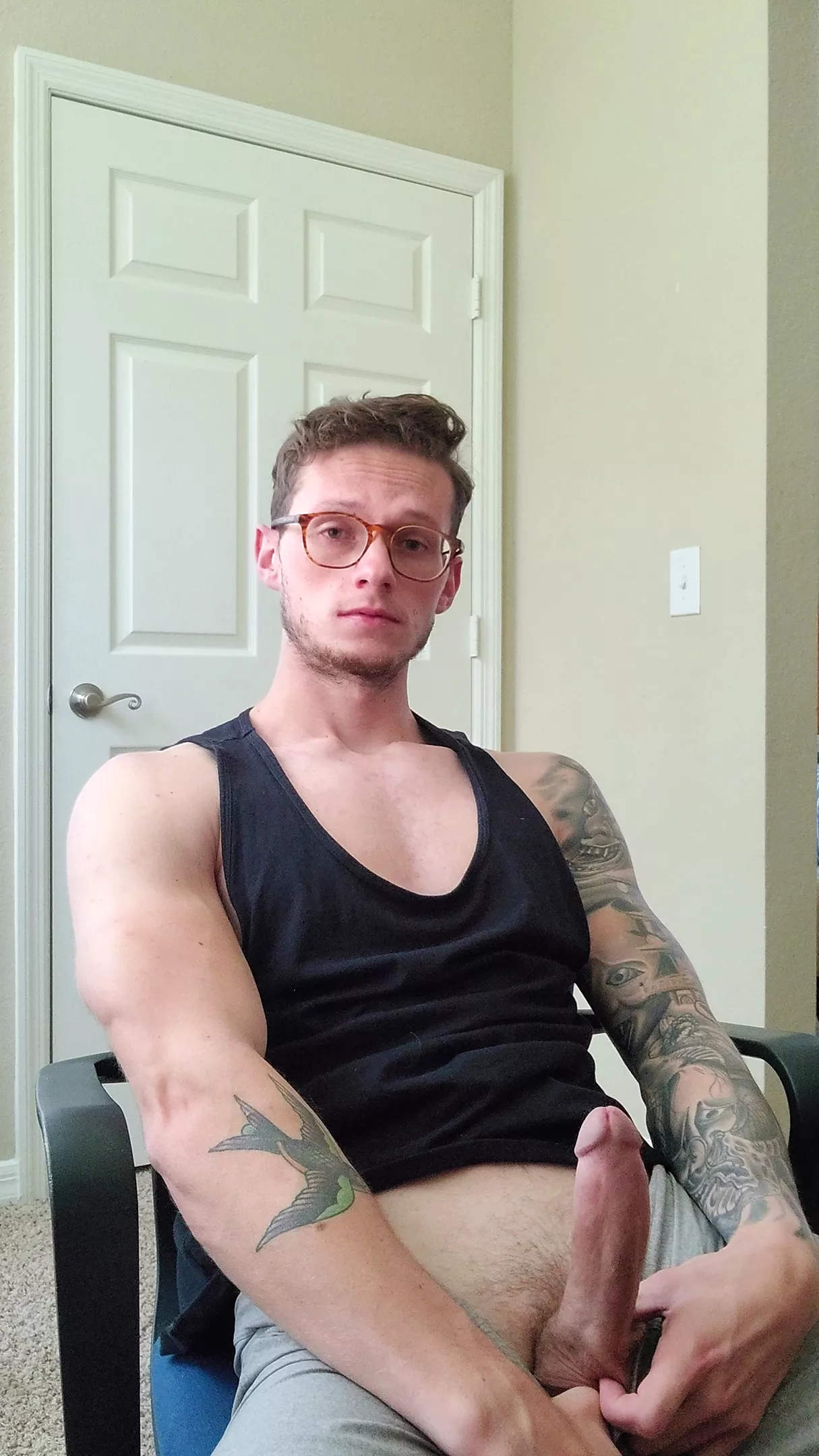 bored working from home [28]