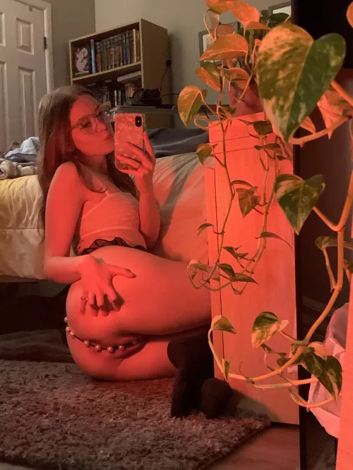 busy week of school but i got to finally wear my pearl thong, what do you think? 😳