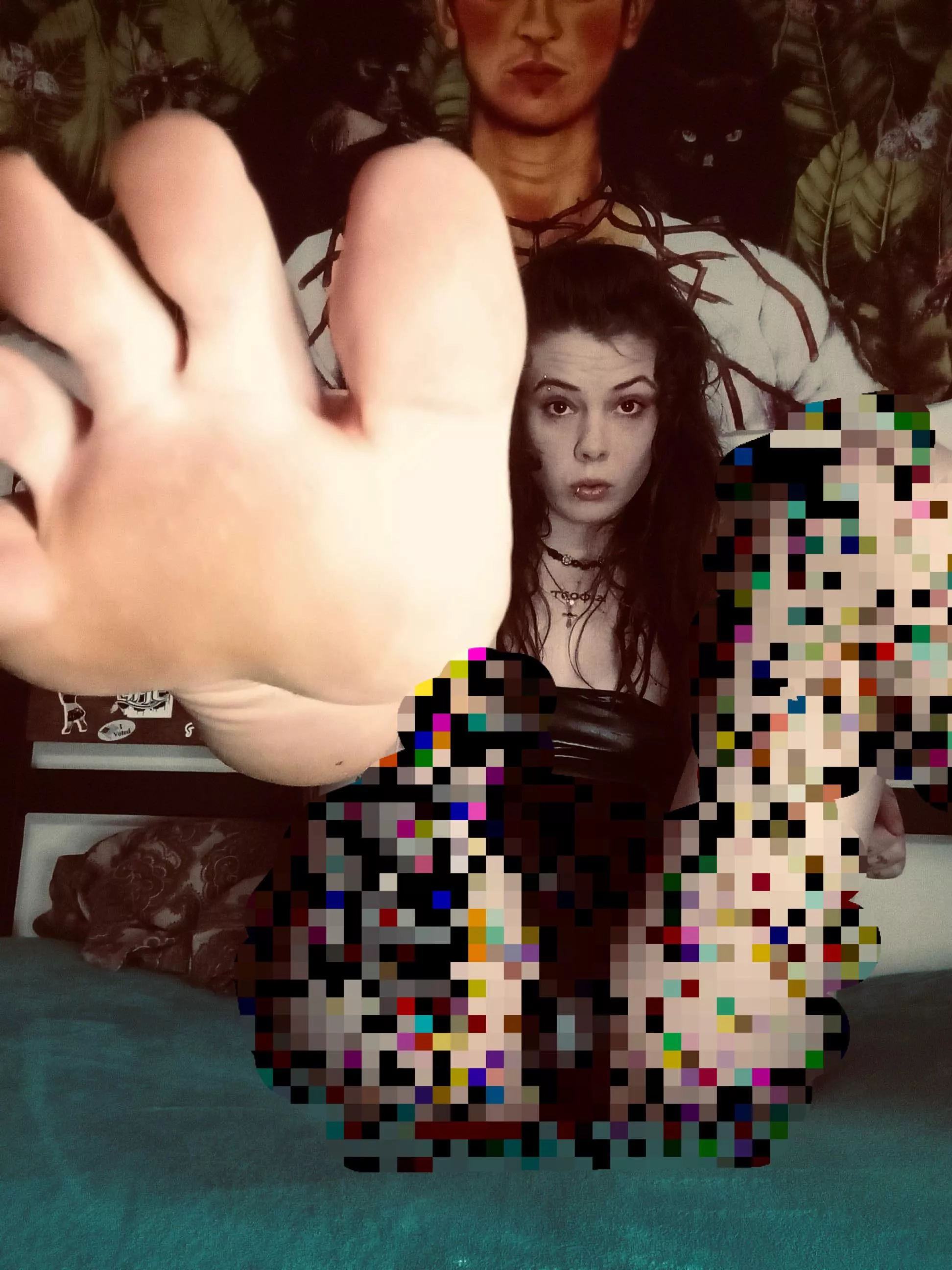 Can i boop your snoot? 👣