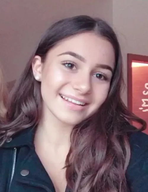 Can somebody cumtribute my classmate? DM