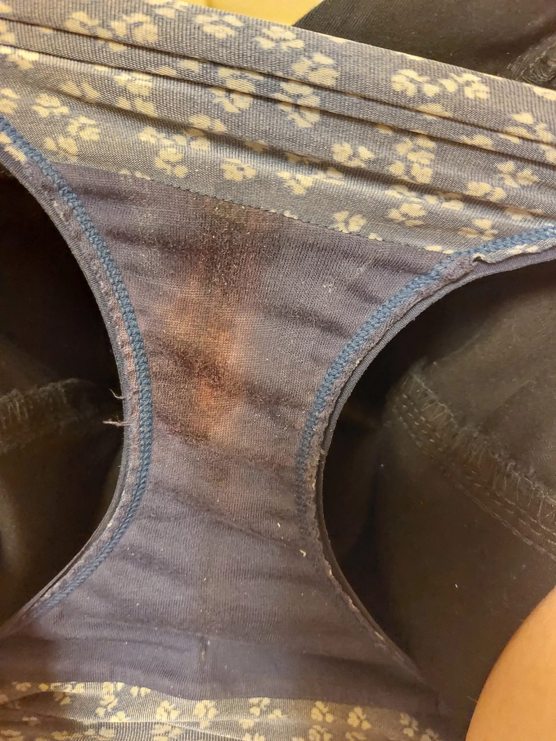 cummy panties. fun with friend after hubby left for work.