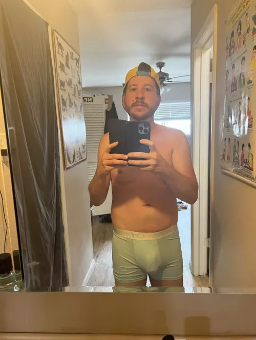 Dm me to see what’s underneath..