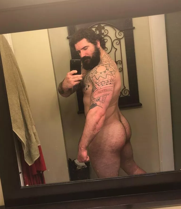 Do you guys like married ass here? 😈 DMs open