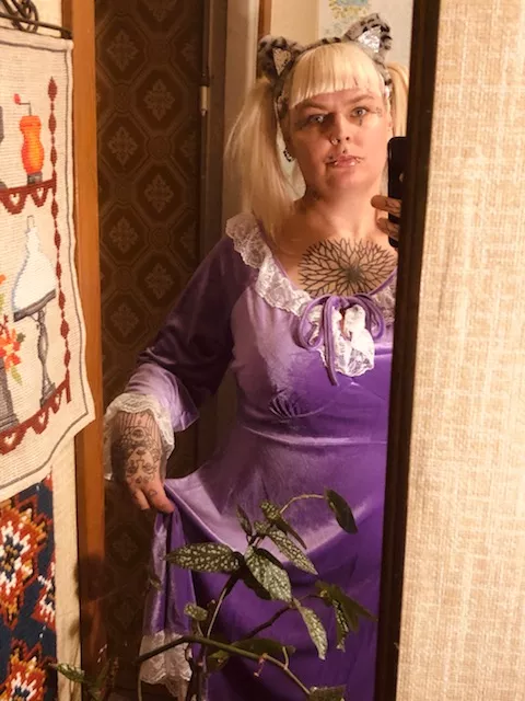 Do you wanna see my kitty?