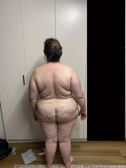 Dose my ass look big in this outfit??