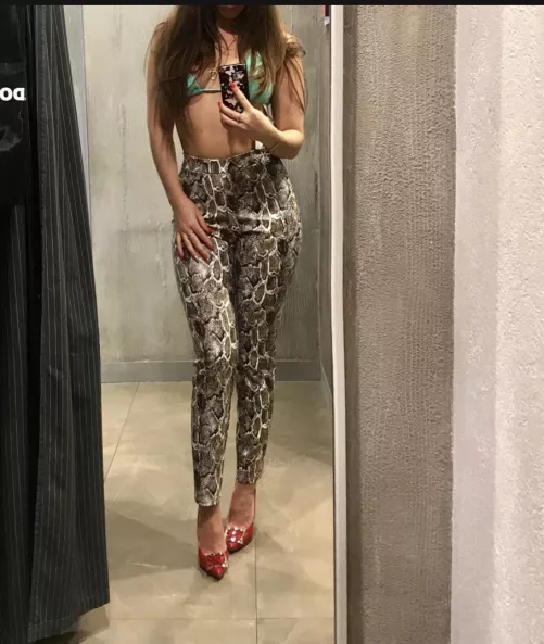 Elina (@elinaaa_3333) [Instagram]