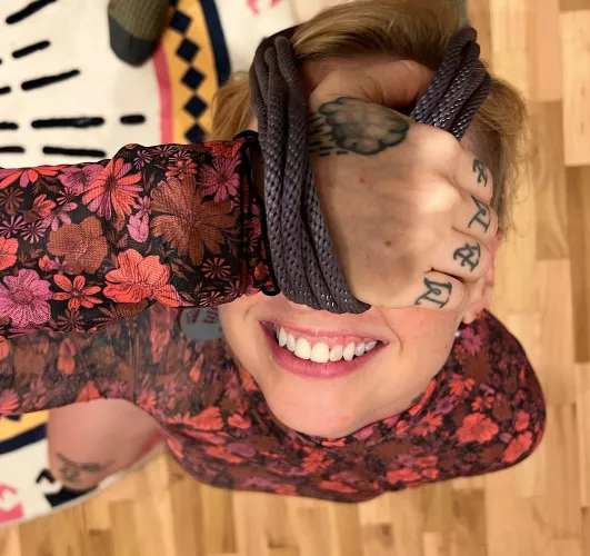 [F] Please don’t tie me up and spank me, I’m a good girl. 🪦