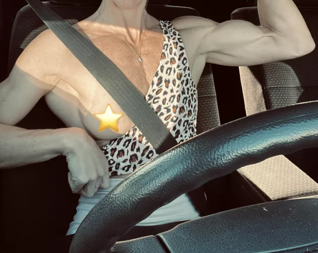 [f] suns out guns out 😉