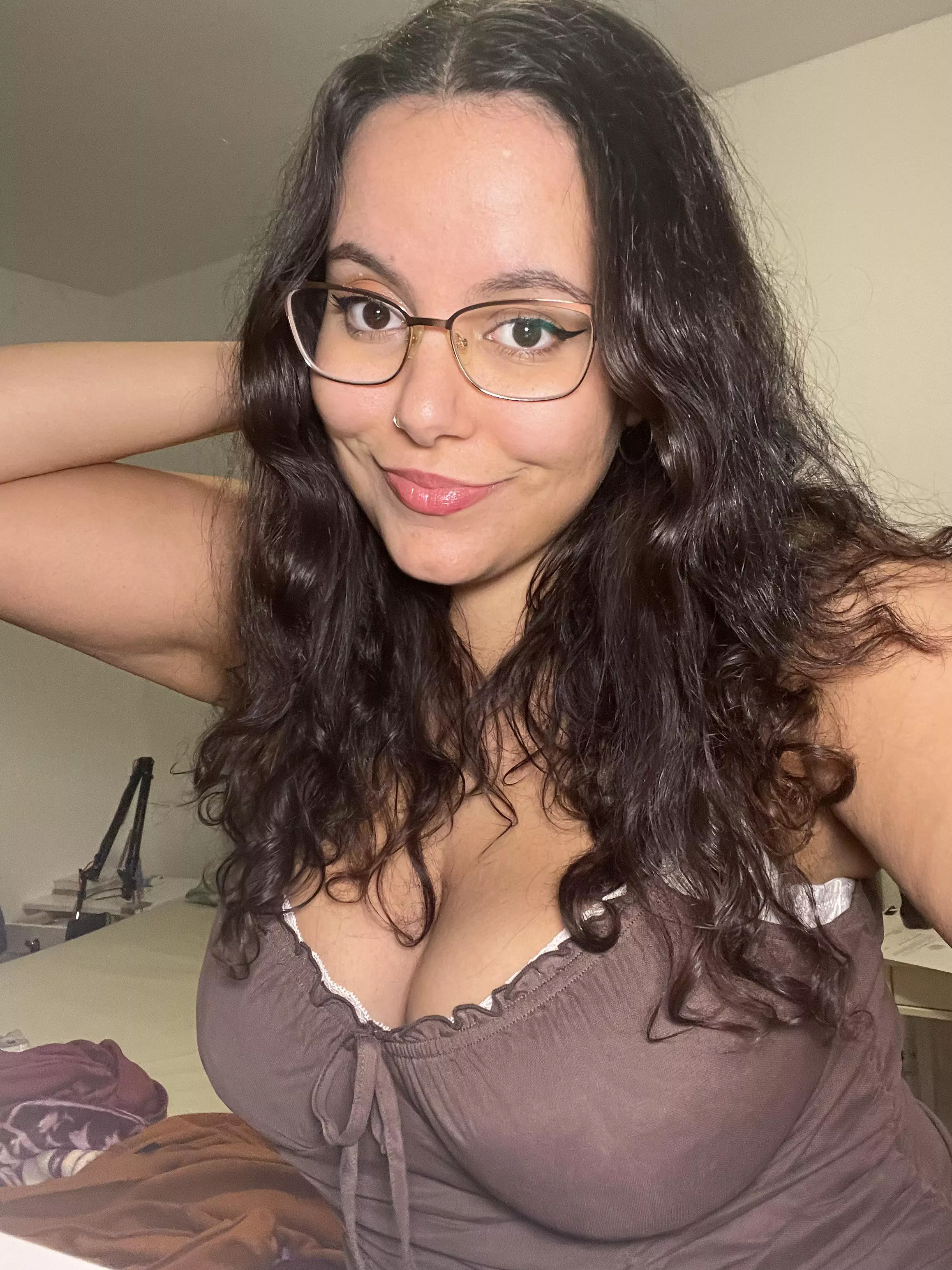 (f25) i like how my glasses fit with my dress 😜
