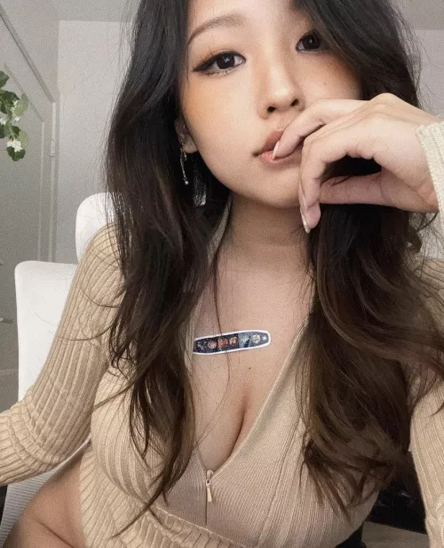 Feeding This big tits Asian for a trib. Dm