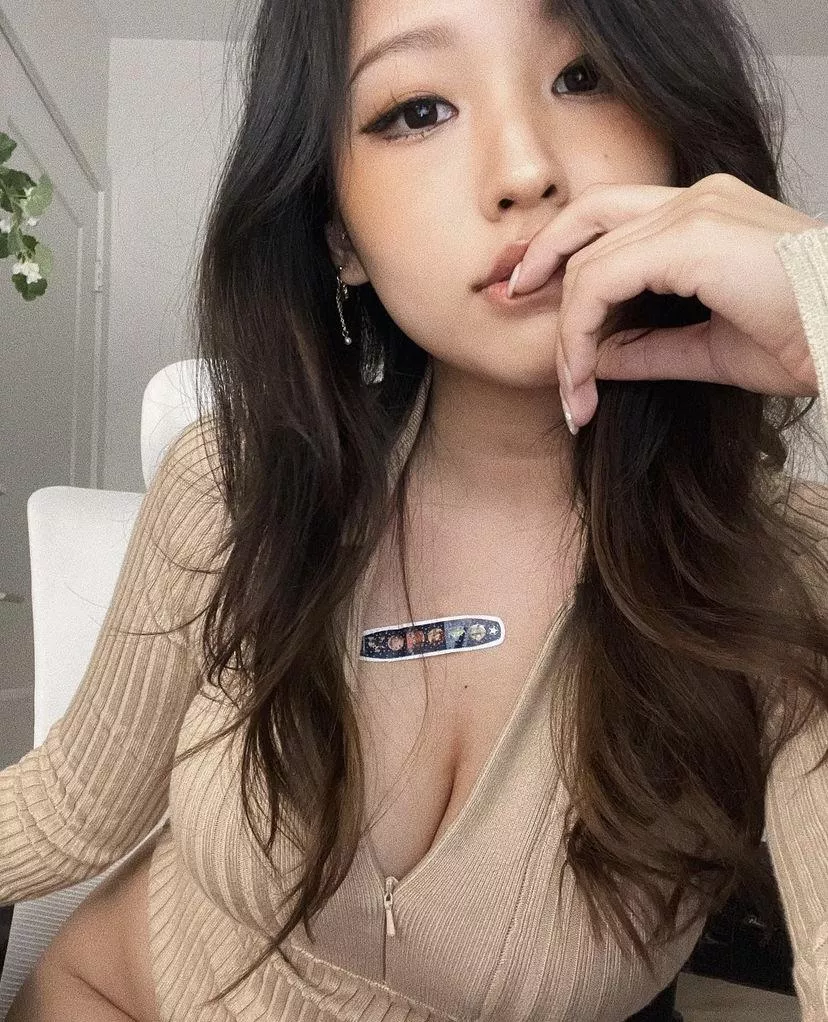 Feeding This big tits Asian for a trib. Dm