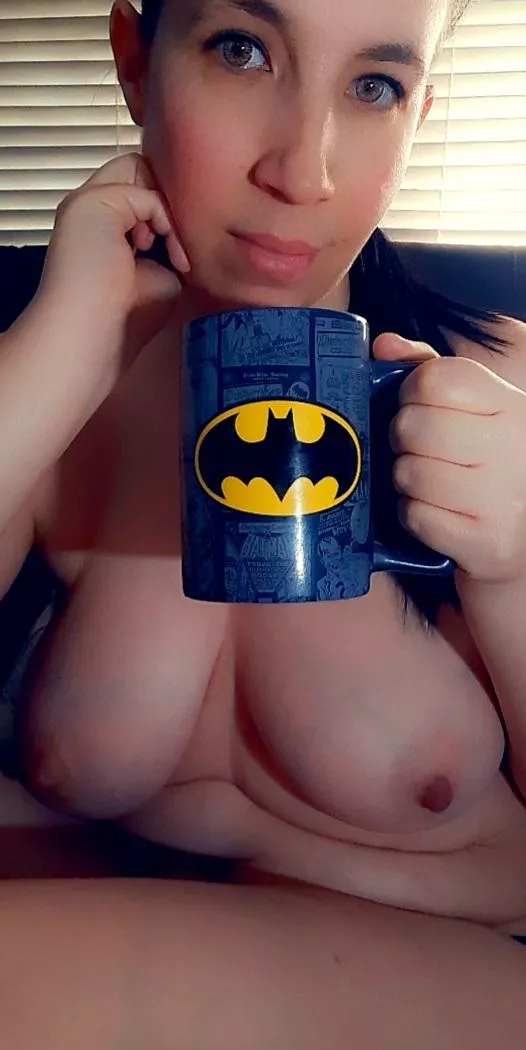 Flirty and frisky. 2 words to describe both Fridays and me 😜