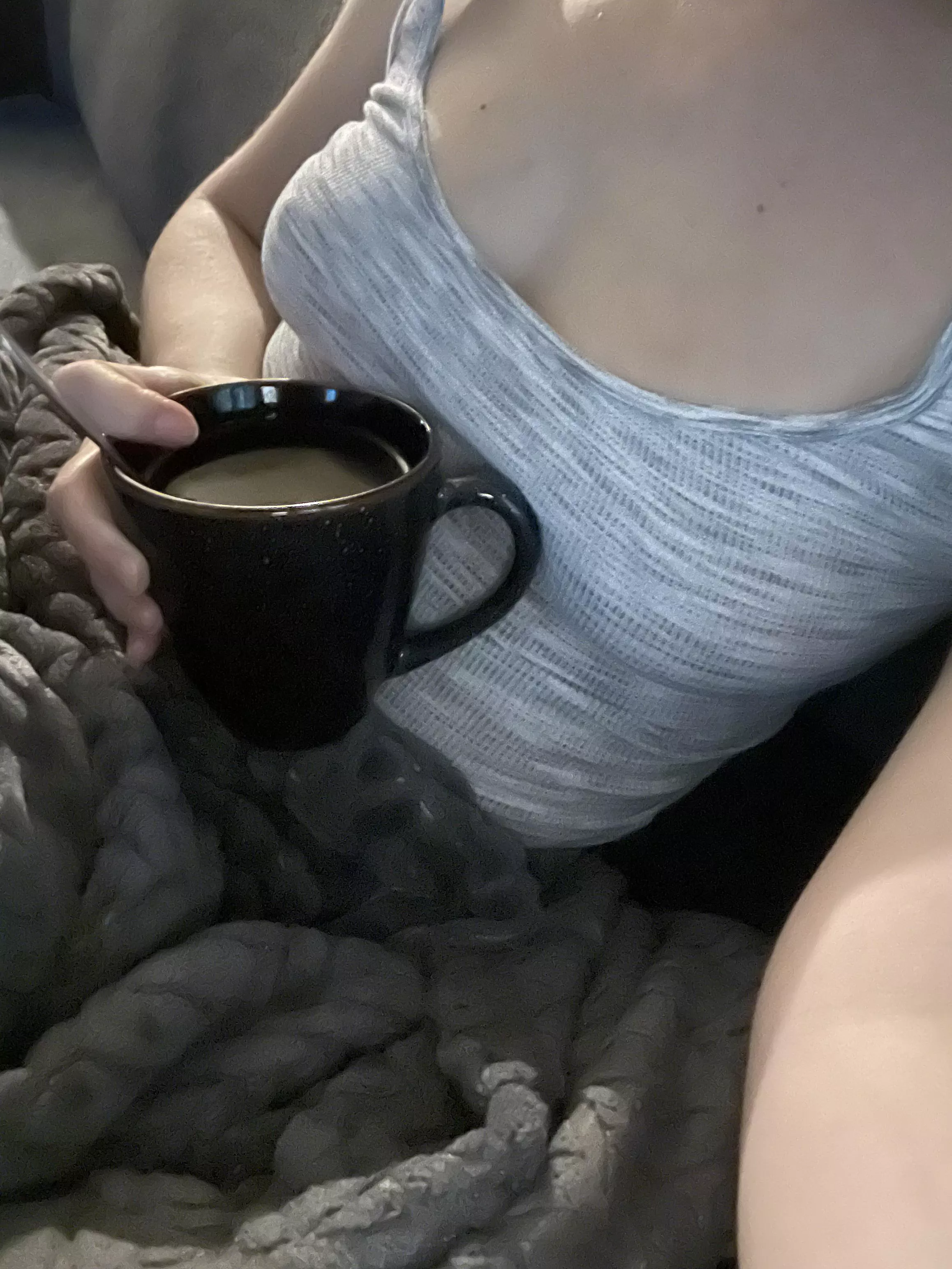 Happy Free Friday! Now let’s snuggle! 🥰