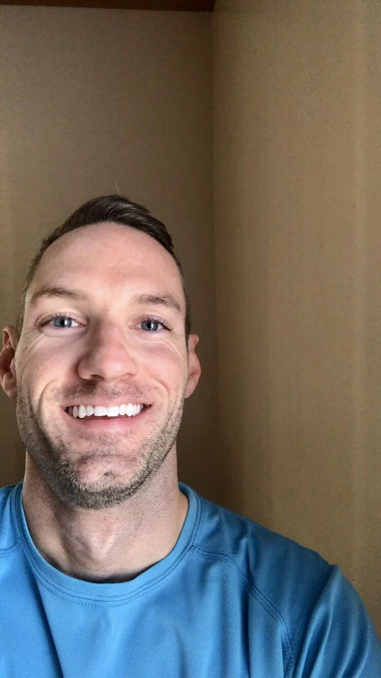 Happy Friday, we made it! Have a fun weekend! 🎃👻