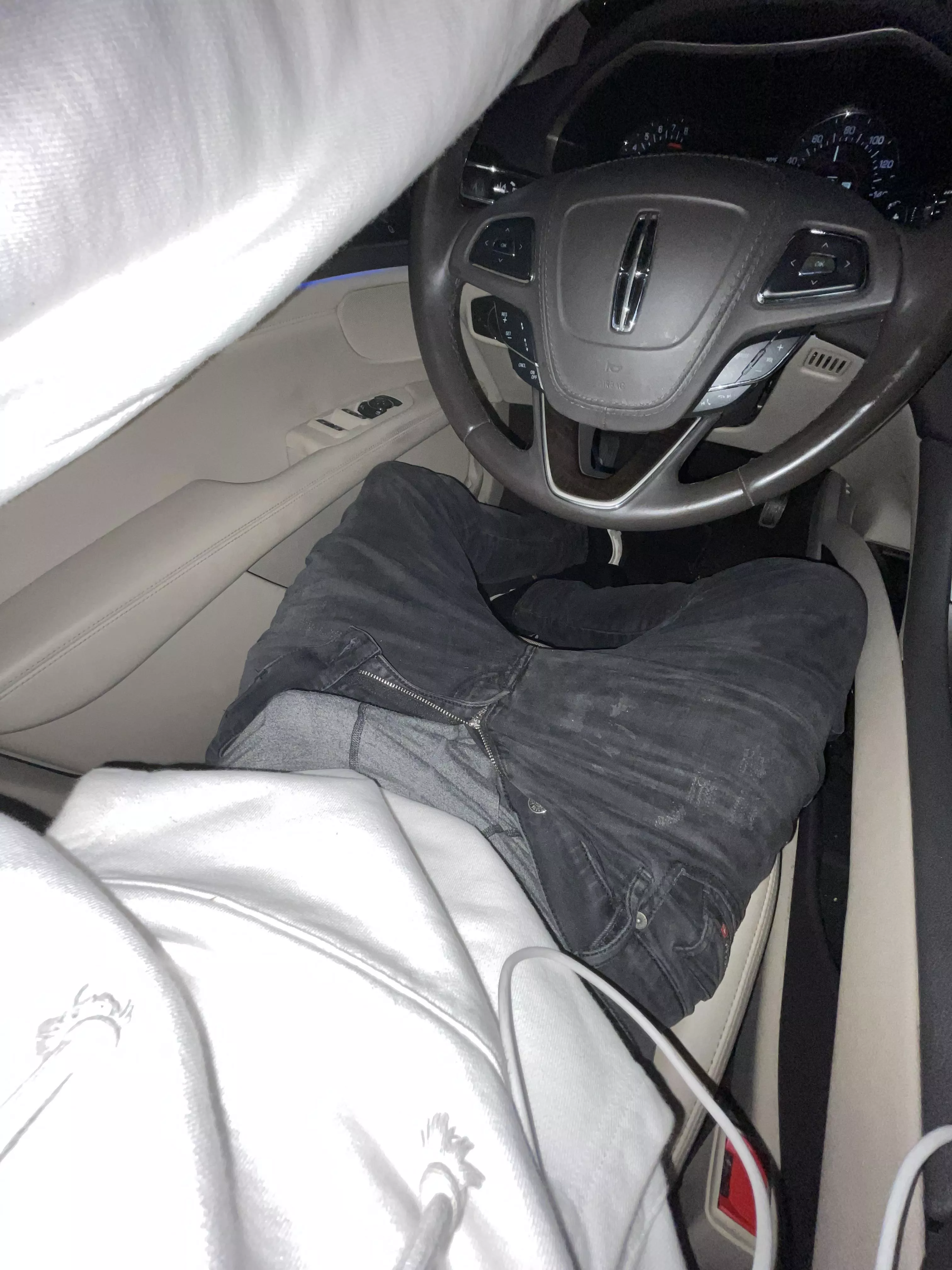 Hard to contain 🥵