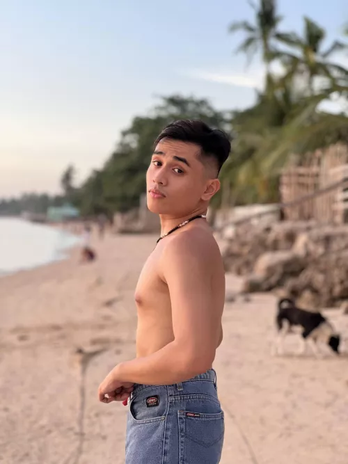 hey! am I the only one who miss the beach? haha