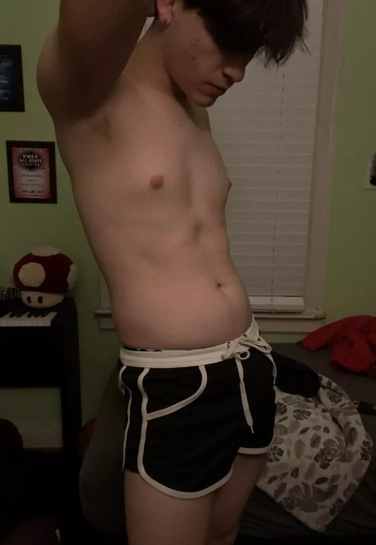 Hey for not having that good of a body I think I kinda ate