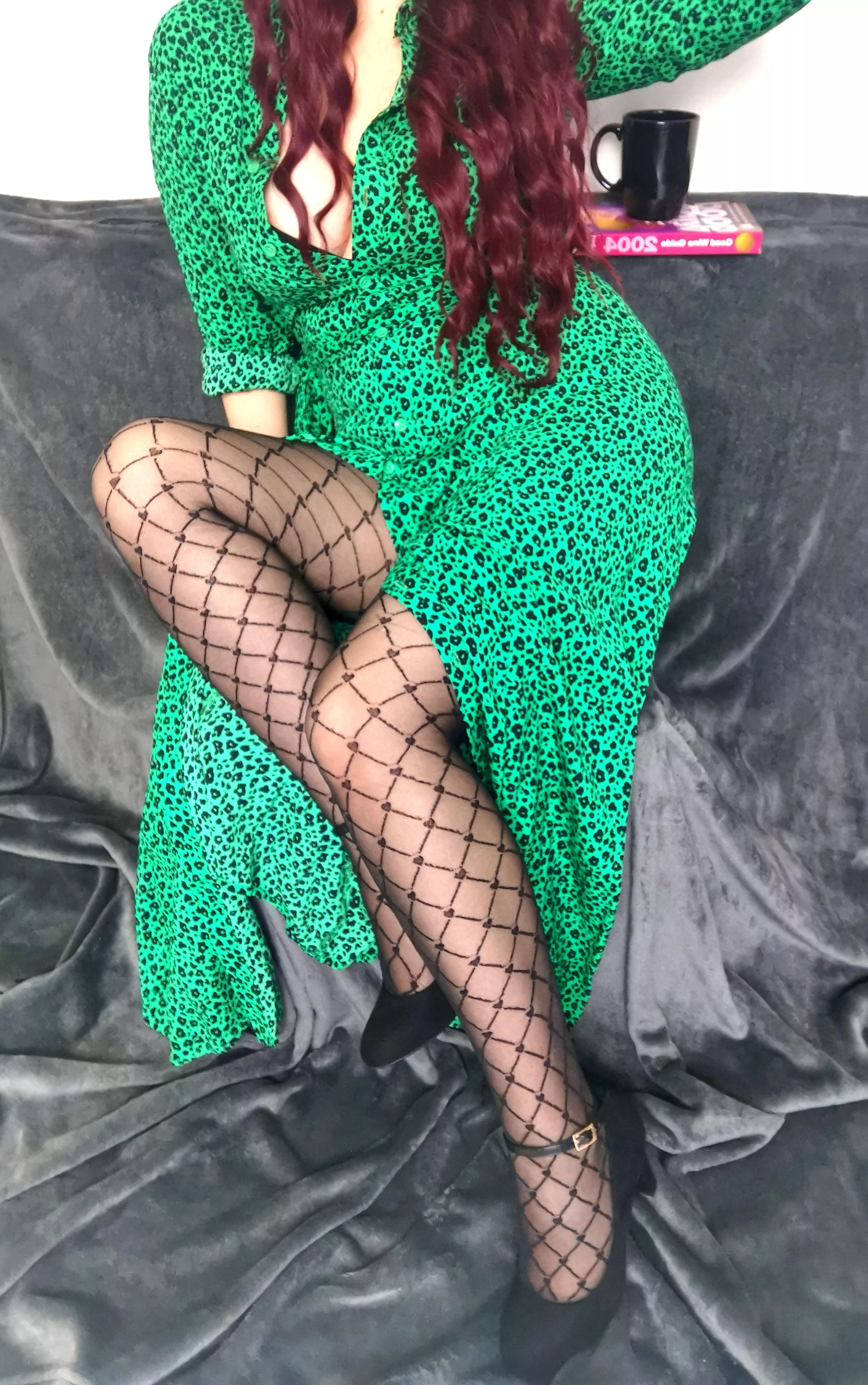 Hey, I'm shy but creative. I love to pose sexy, I love lingerie, tights, stockings and my favorite: shoes. Come and find out what I do ❤️