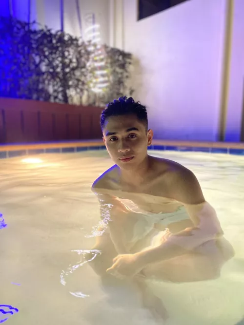 hey 👋🏻 send some love 🥹