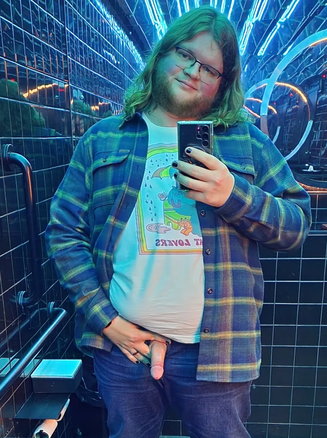 I really liked the lighting in this bathroom