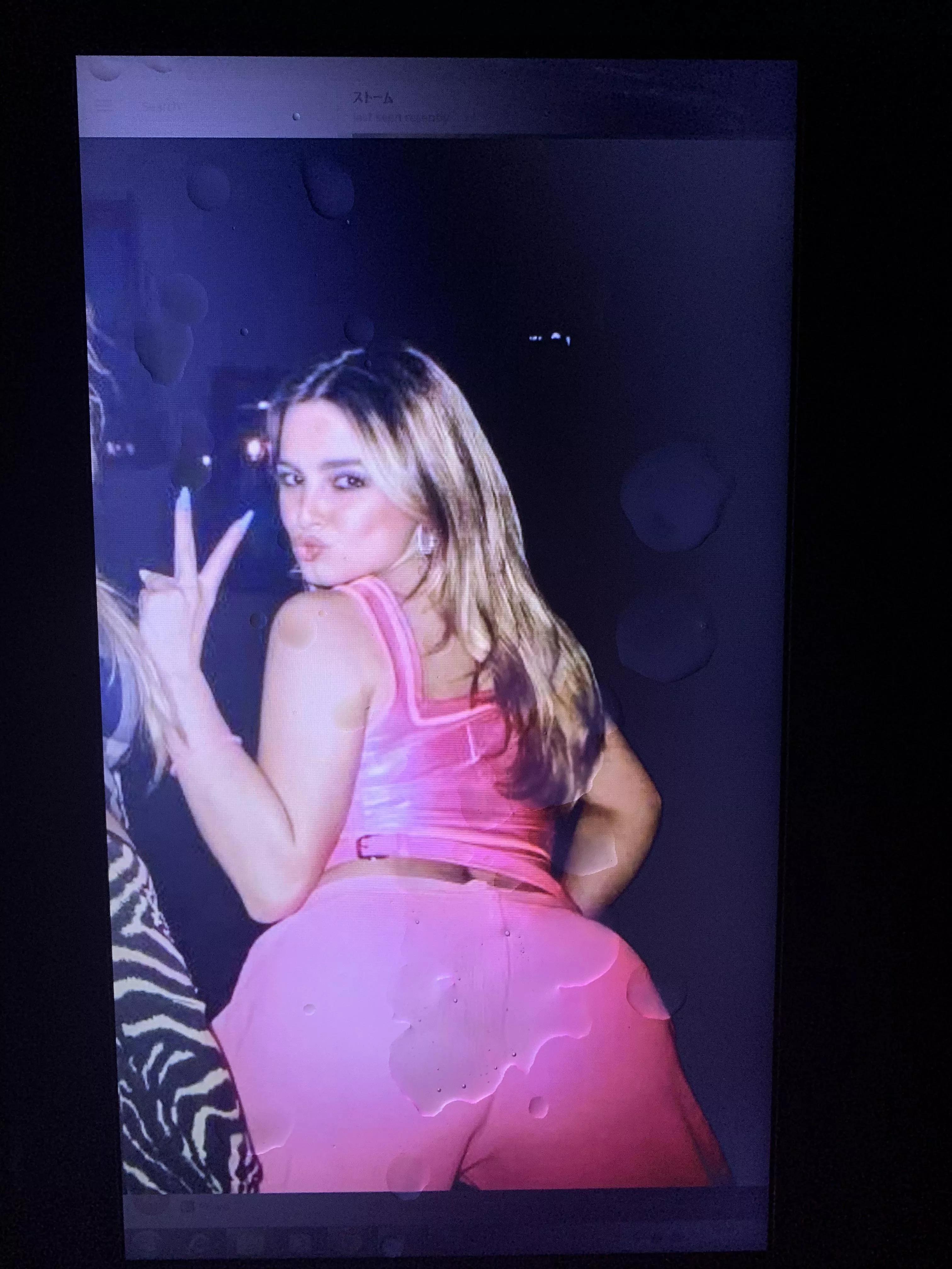 If you’re bi and like tribs dm me and feed me your favourite celeb i’ll jerk tribute them until i cum telegram : kwebhazard51