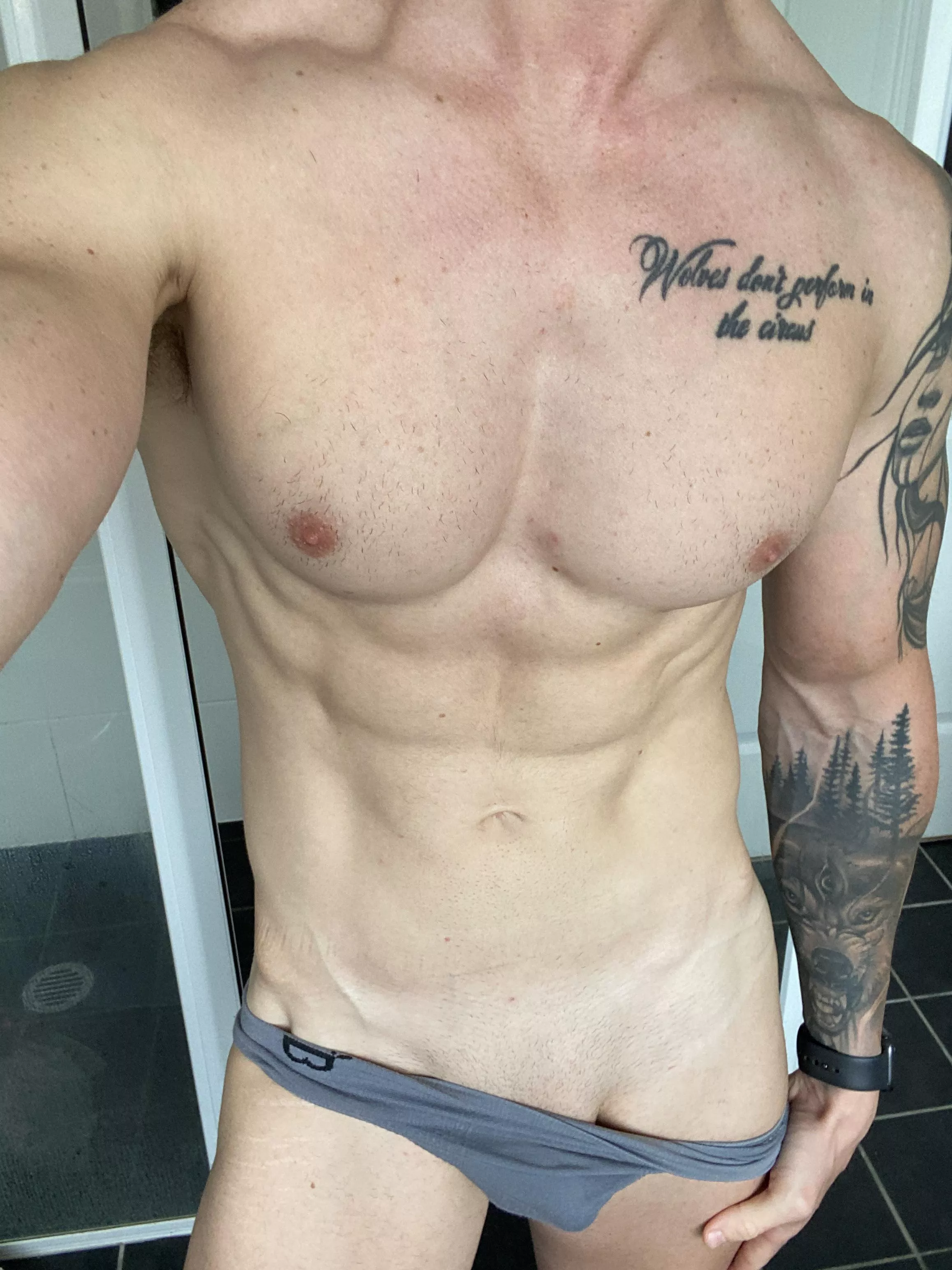 In Sydney for the weekend [M]🕺🏻 🏌🏻 🥃 🍝