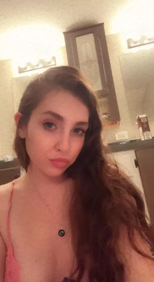 it snowed today , i need a cuddle buddy ❄️🌨️❤️