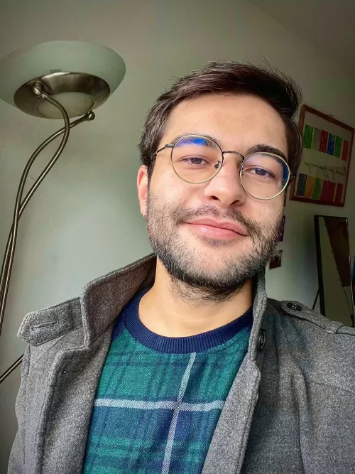 It’s Friday and I’m going out on a date with myself 🙃