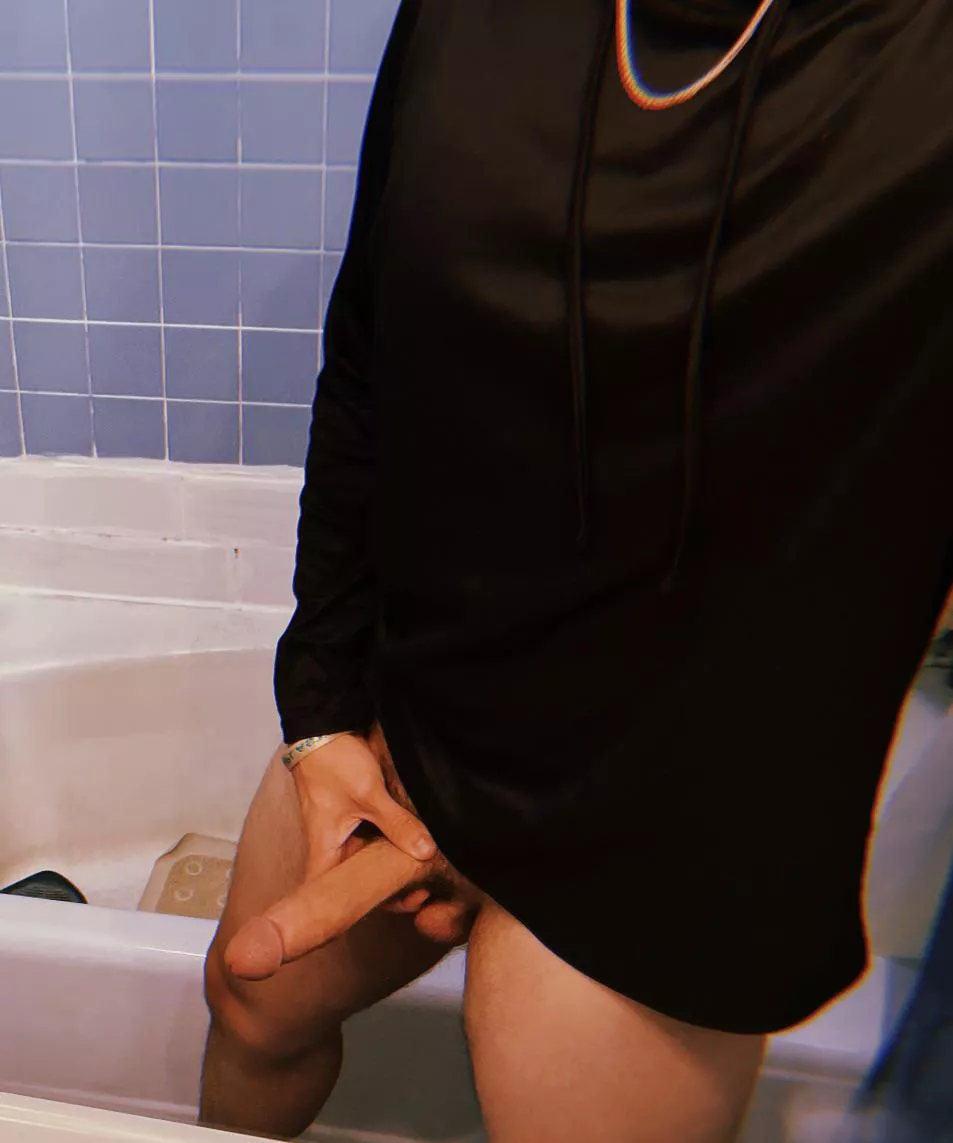 Lets fuck before the gym 🤤