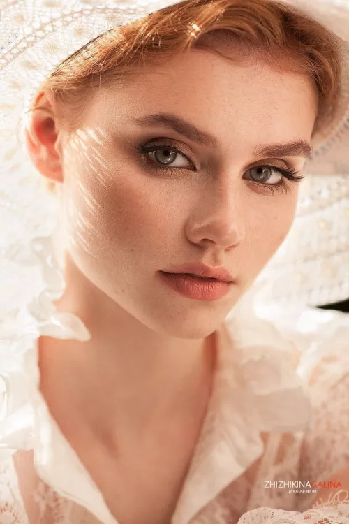 Liza Shmelyova by Galina Zhizhikina