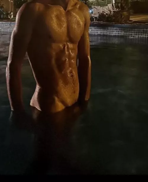 Lmk if you’d b down for a swim