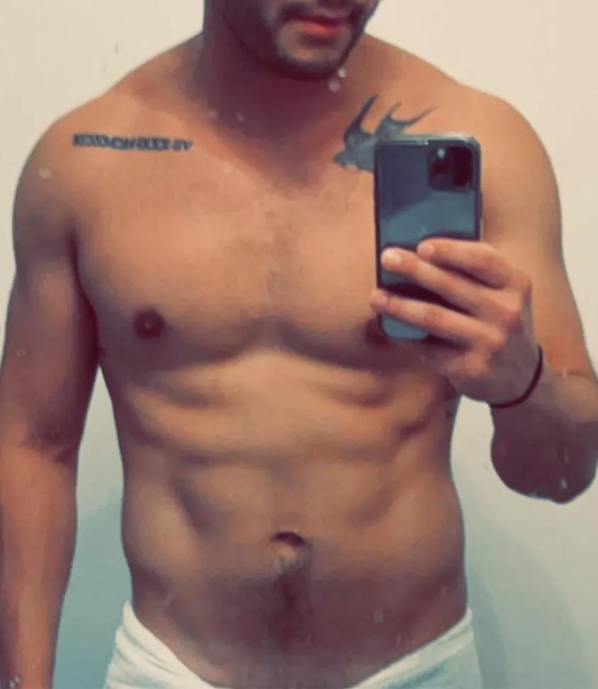 Love touching myself post-shower, while my nipples are being sucked🥵👅