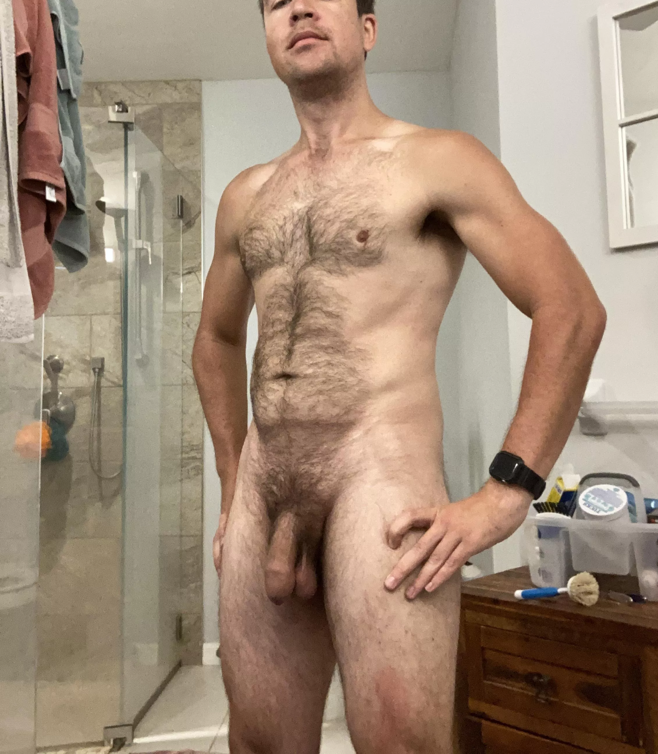 (M) 34 185 5ft 11inches . Ready to tackle the day!