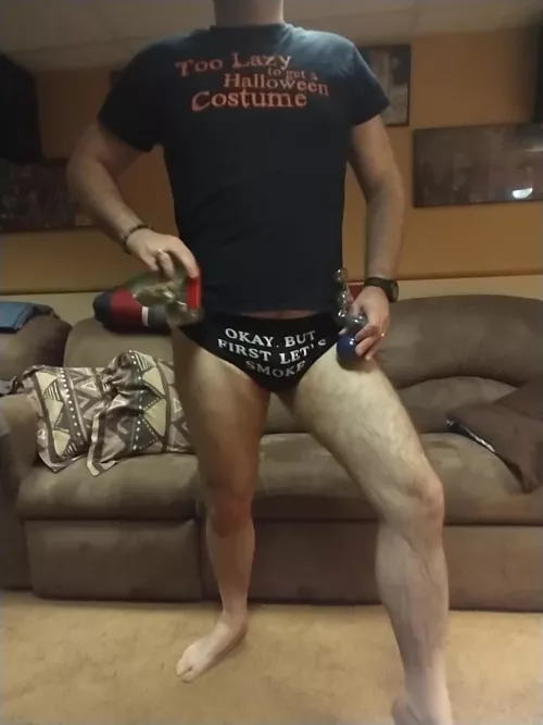 [M] Hey, look, a guy who has great legs, better weed, and no Halloween costume!