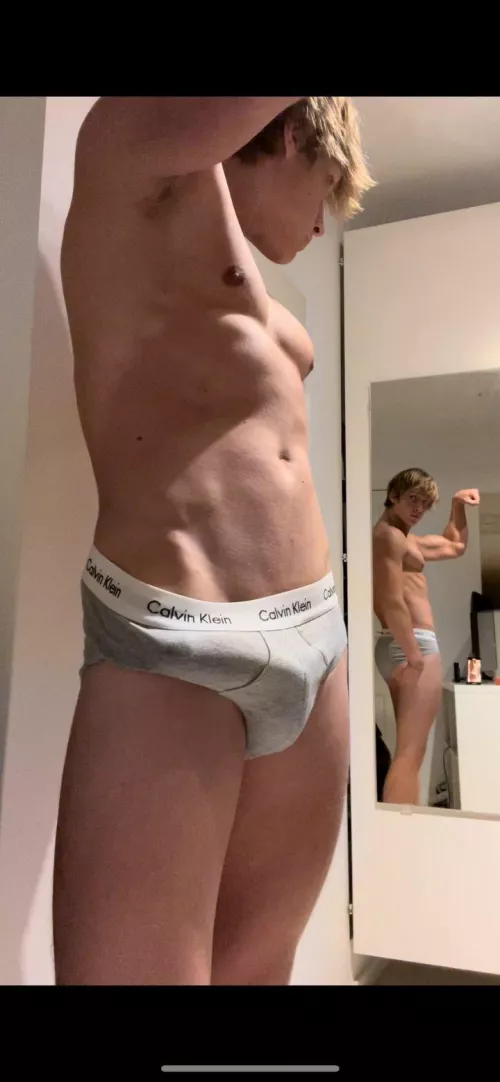 Male Swedish Jock 19 Ready to Do your requests, link in comment :)