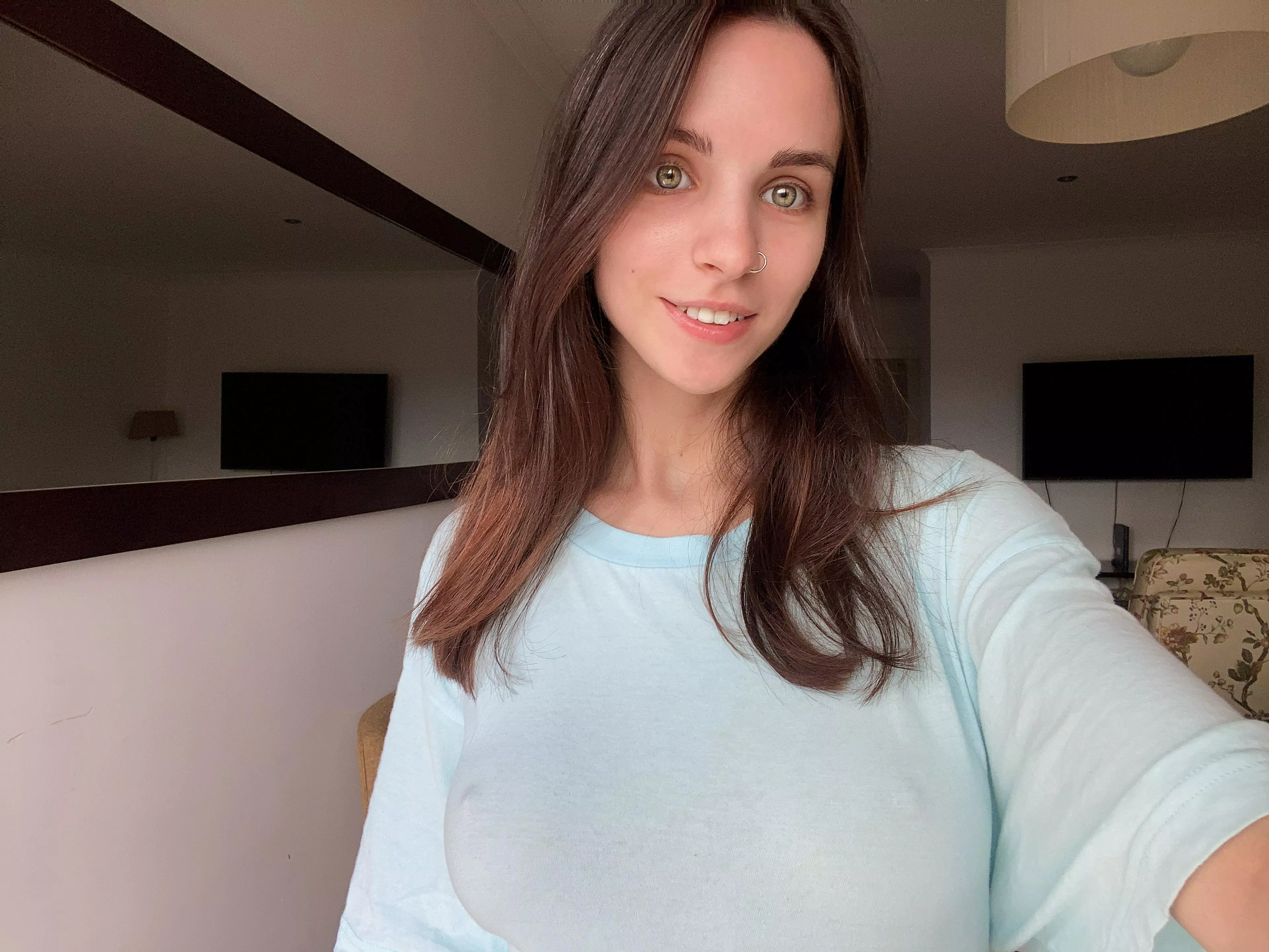 men's t-shirts fit me well, don't they?