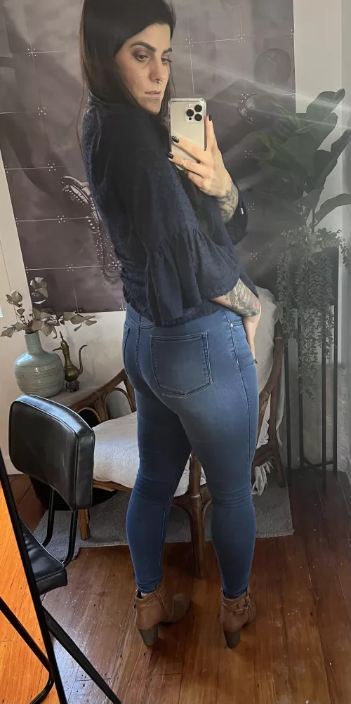 Mom butts are cute too!