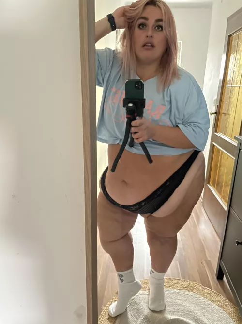 My date today is cancelled 😩 my mood 📉