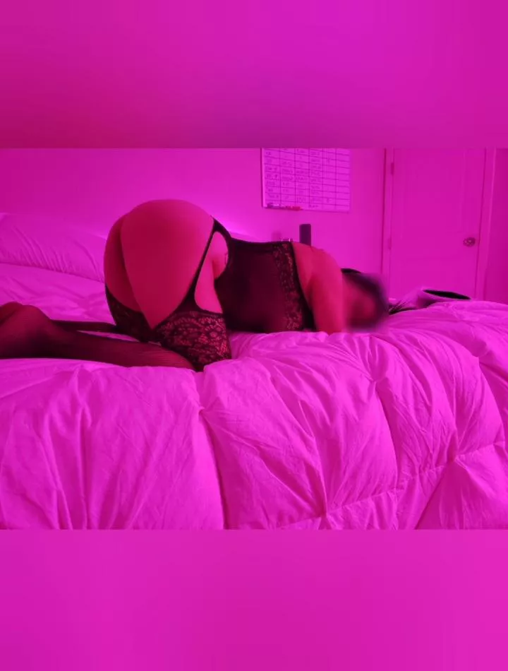 my pussy is so ready for you to slide in!!