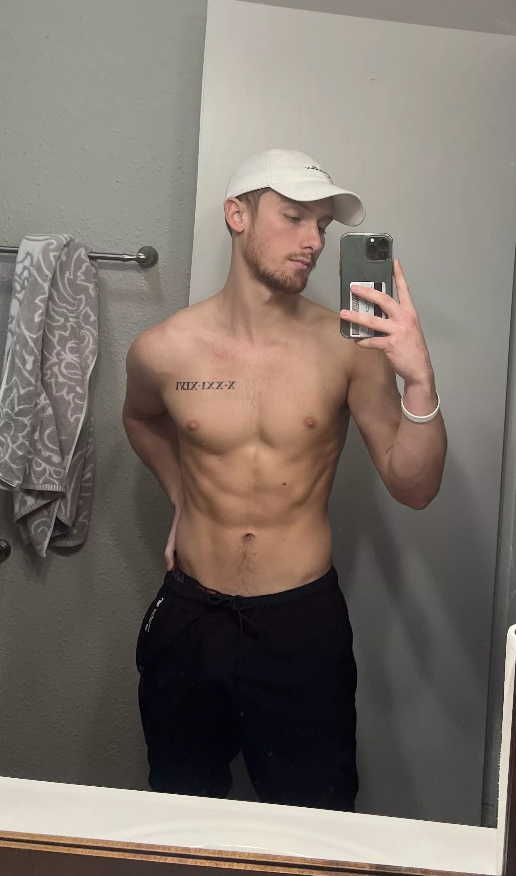 Nothing is better than starting the day off with a fire workout 🔥! What type of content should I post?