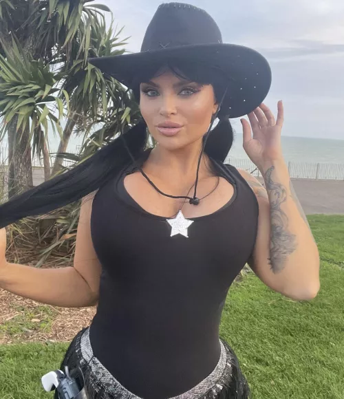 Pull my pony(tail) when we ‘ride’ 🤠😈