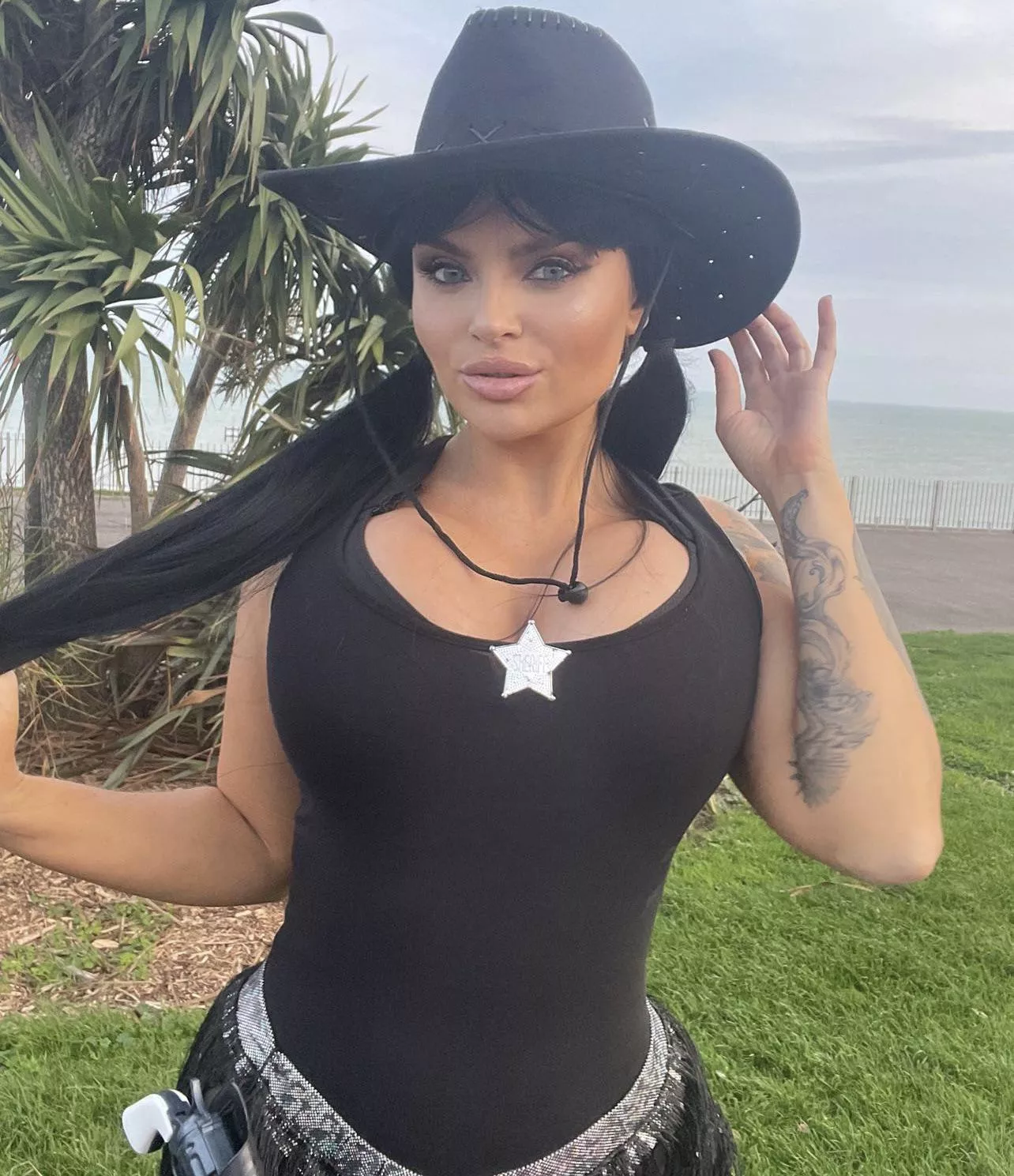 Pull my pony(tail) when we ‘ride’ 🤠😈